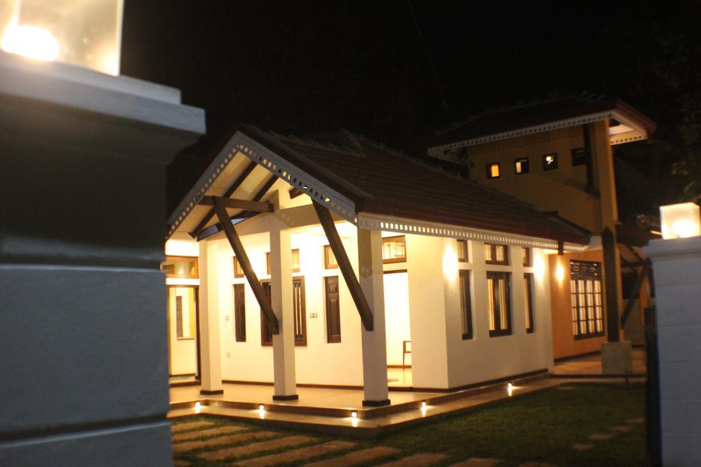 Sayo Villa Kochchikade Exteriör bild